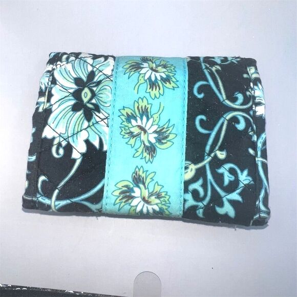 Lemon Hill  Quilted Floral Tri-Fold Wallet Multicolor - Picture 2 of 7